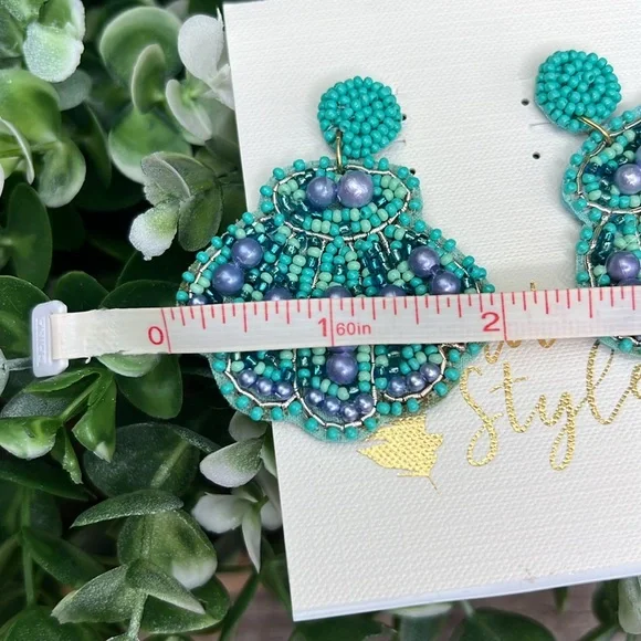 Boutique Beaded Seashell Earrings NEW - Picture 6 of 8